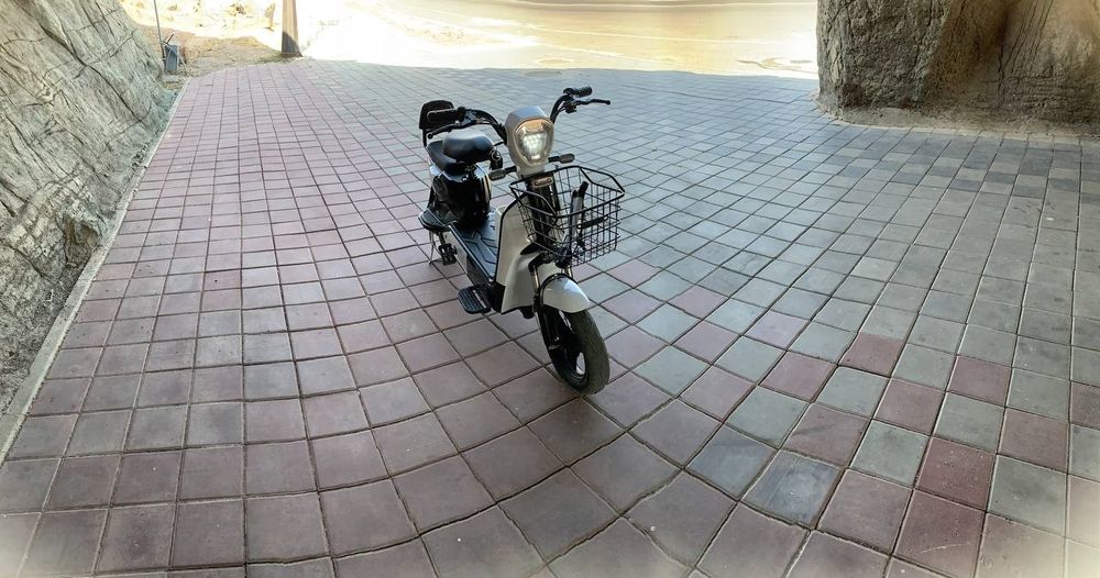 Продам мопед электрический за 60000