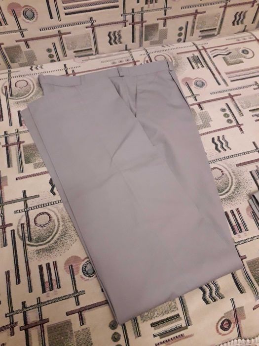 Продаю мужские летние брюки