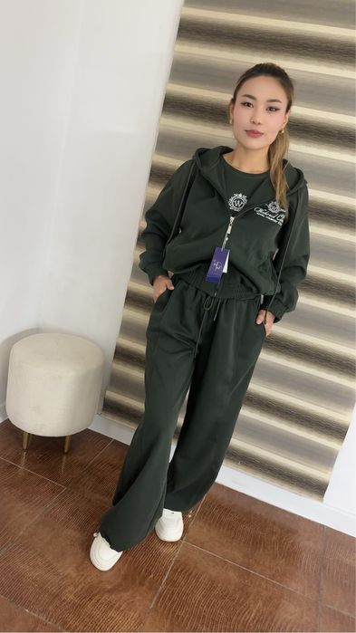 Продам женские одежды