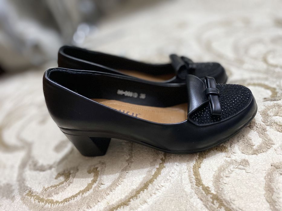 Продам туфли на девочку