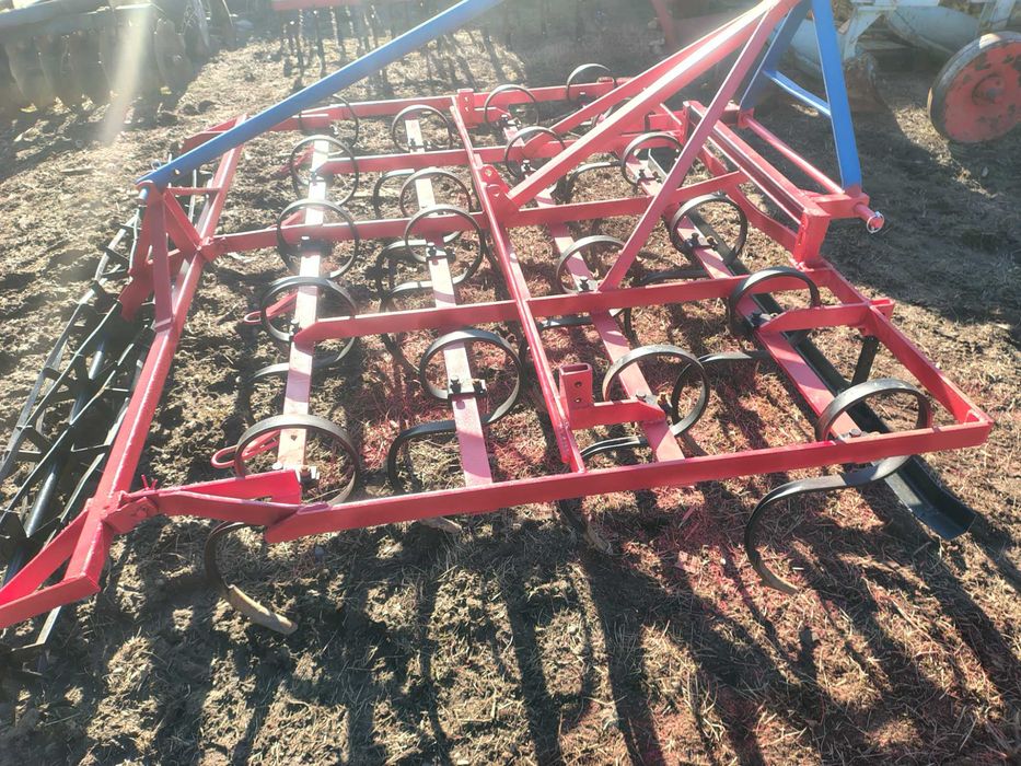 Combinator agricol Roman • OLX.ro