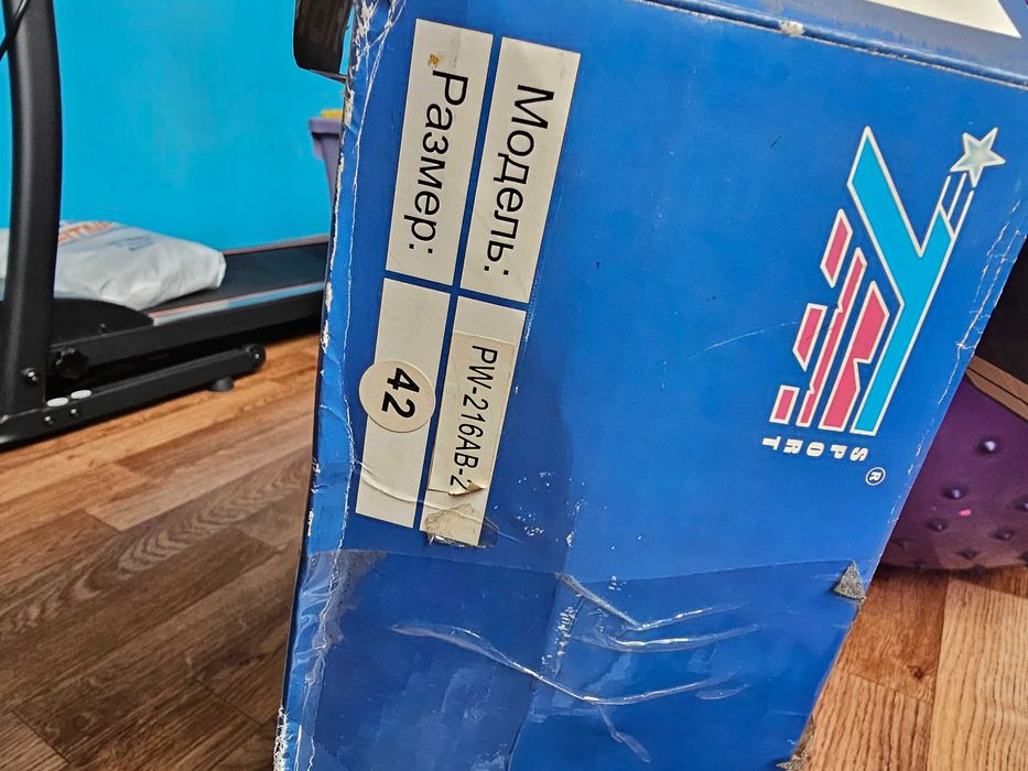 Продам Коньки новые