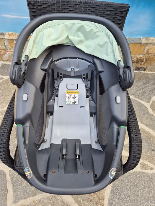 Столче за кола Maxi cosi Coral 360+FamilyFix3+ Адаптори
