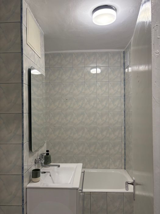 Garsonieră Grigorescu de închiriat. Prima închiriere.