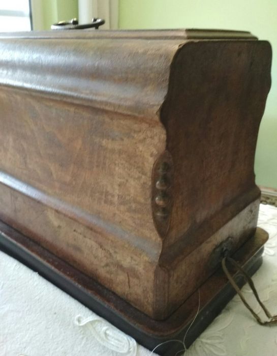 Старинна шевна машина Singer, модел 15