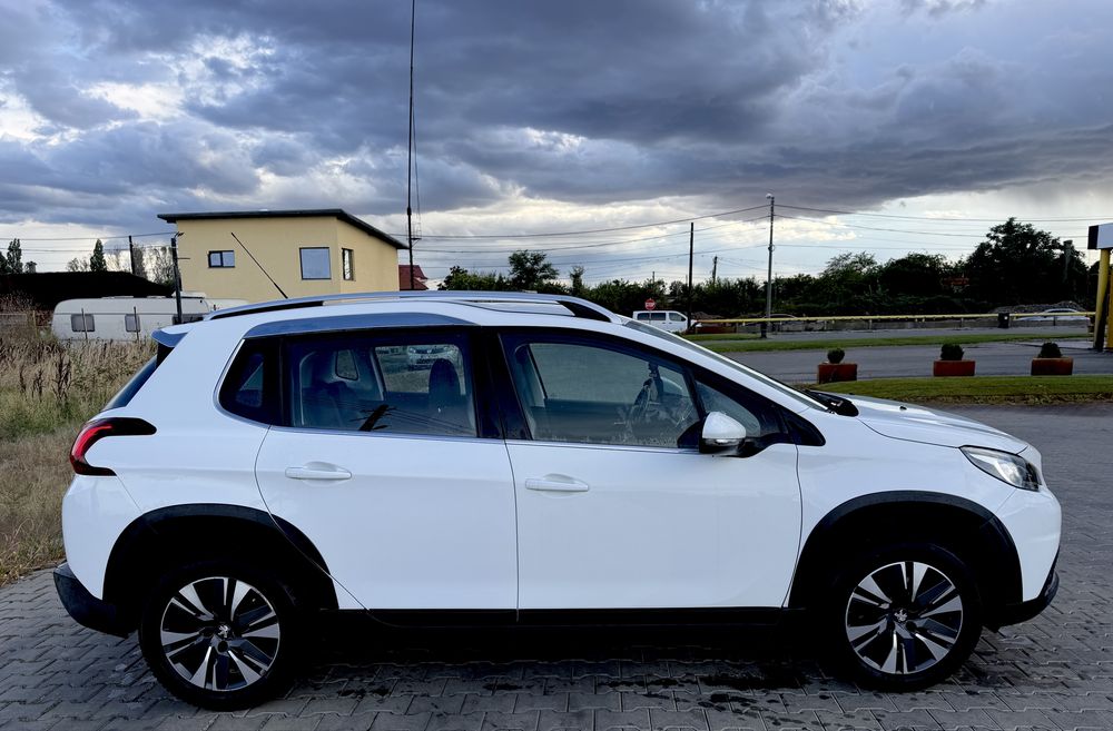 Peugeot 2008 1,2 Pure Tech Allure