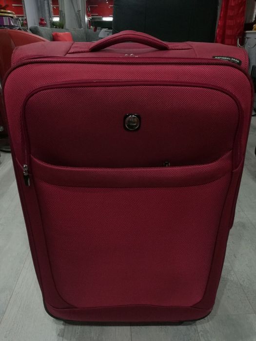 Куфари на колелца и телескопична дръжка  H-Line