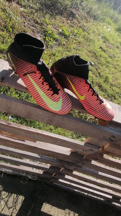 Vând chete de fotbal,  copii