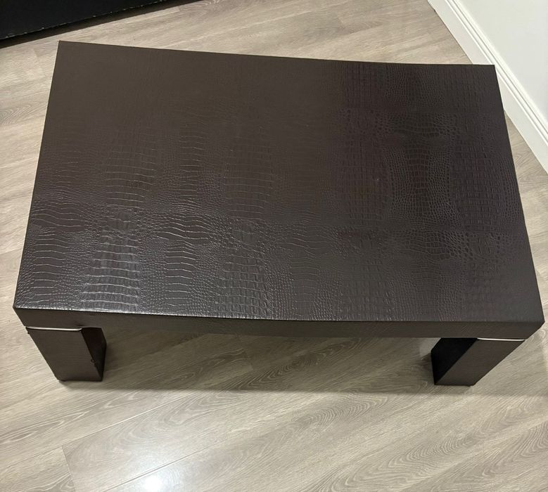 Măsuță vinilin  in stare buna