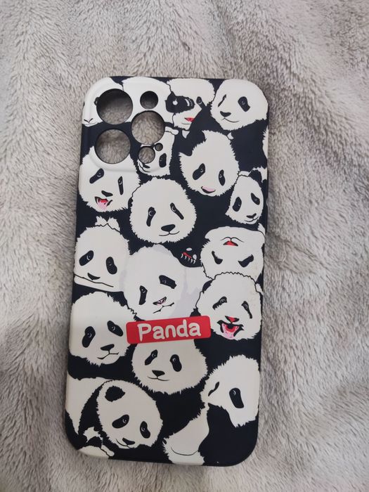 Продаю чехлы для 12 айфонов, доставка стоит денег