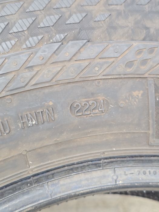 225 76 16c Continental