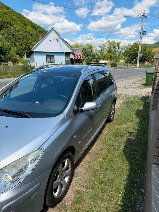 Vand Peugeot mai multe detalii la telefon
