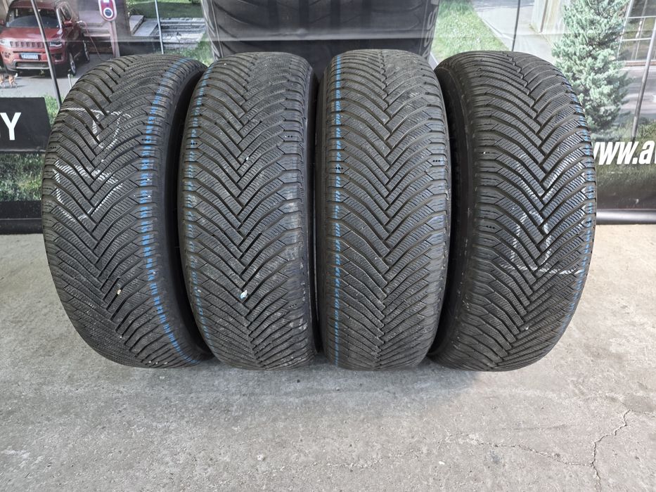 235/60/18 MICHELIN 4бр