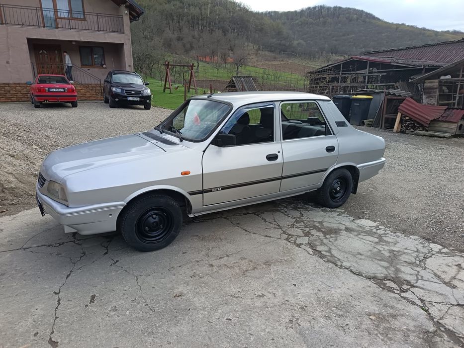 Vînd Dacia in stare bună de funcționare reconditionat