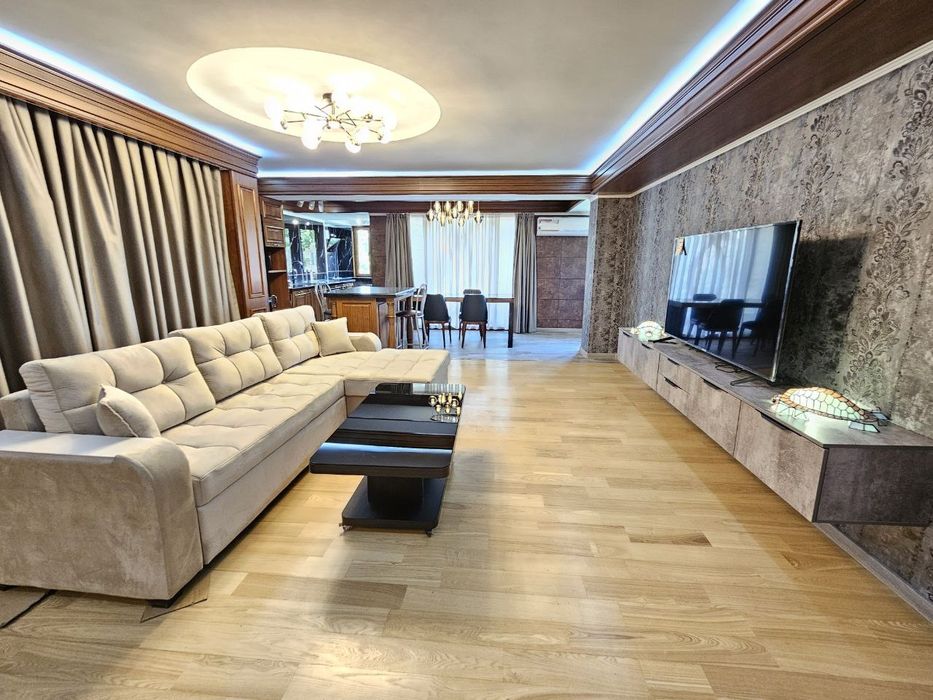 метро Космонавтов 3/4/12 Центр (Корзинка МВД)