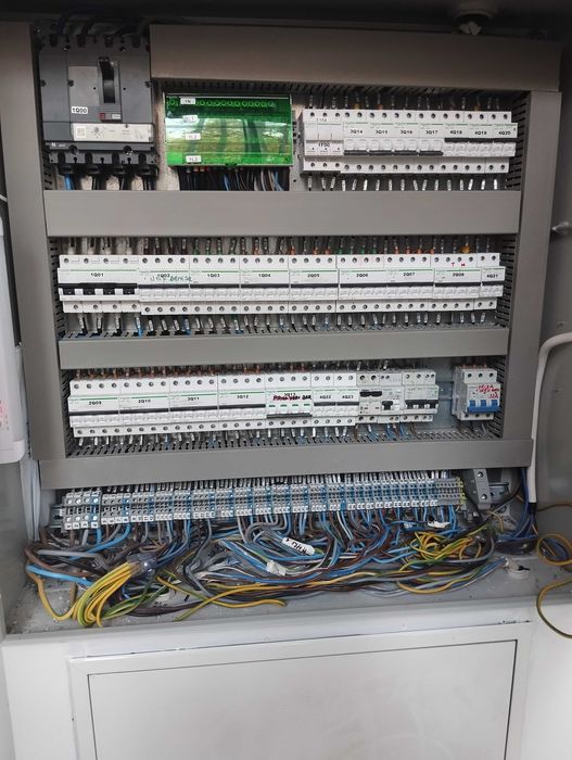 Electrician calificat