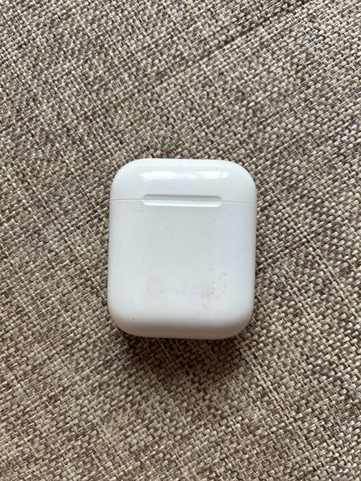 Airpods 1 поколение