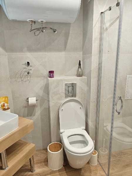 Тристаен - Център