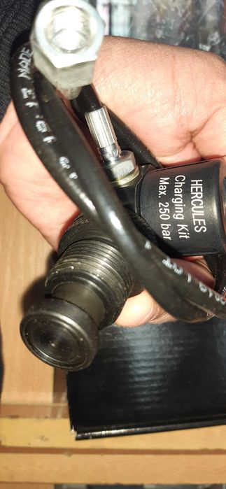 Зарядна станция адаптор за  въздушна пушка PCP