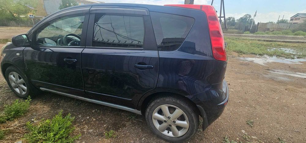 Продам nissan note e11 luxury