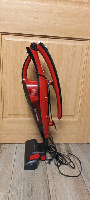 Aspirator vertical, Ariete, Evo 2 in 1, 600 W, Filtru HEPA, Tehnologie