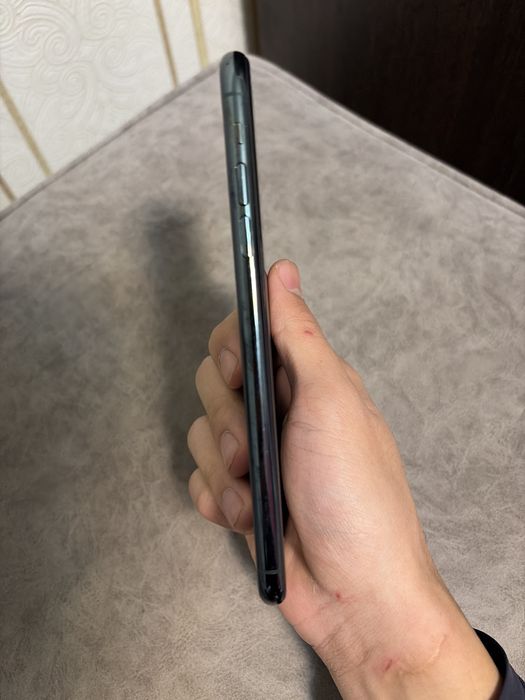 Продам айфон 11 про макс