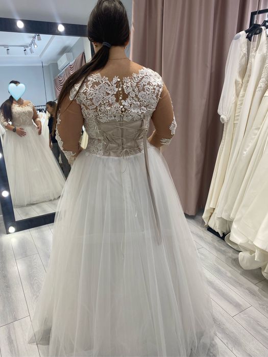 Свадебное платье plus size)