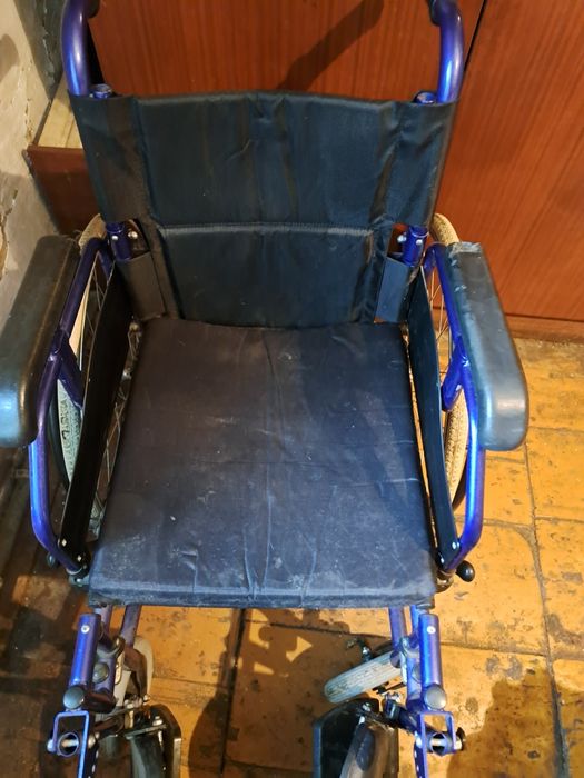 Срочно продам ивалидную коляску