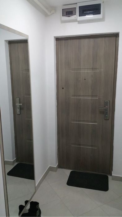 Proprietar: Ofer spre închiriere ap.2 camere in zona foarte buna/centrala, et.1, bulevardul Independentei (langa Piata 1 Mai)