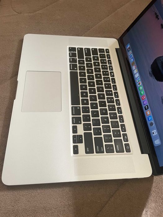 15" Core i7 MacBook Pro A1398 (2015-DG)-i7/16GB RAM/512 GB SSD