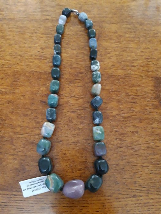 Колье из натуральных камней