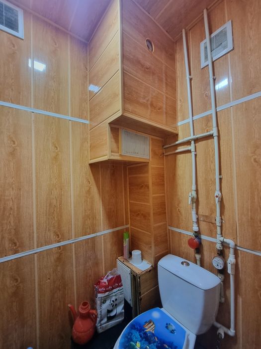 Чирчик дом сотилади 2 хона 1 микрайон с мебелью