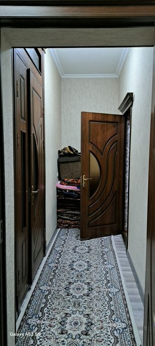 Hovlili uy ijaraga beriladi.