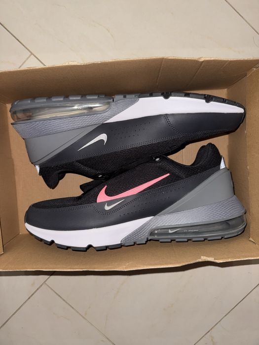 Маратонки Nike Air Max Pulse “Black Bright Crimson” - размер 49.5