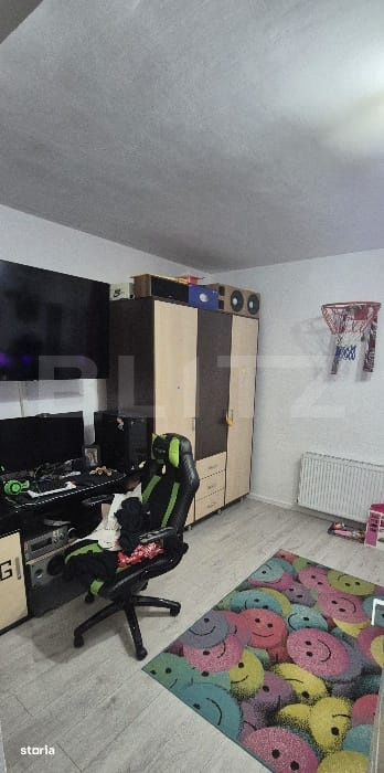 Apartament cu 3 camere, zona Porii