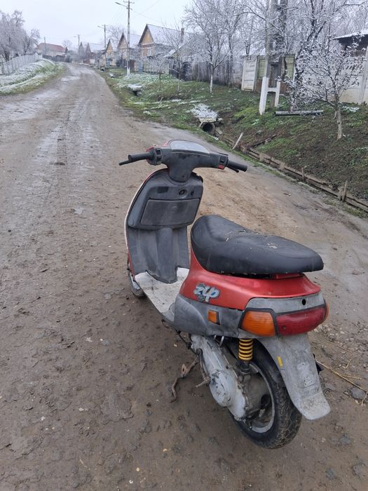 Vând scuter piaggio