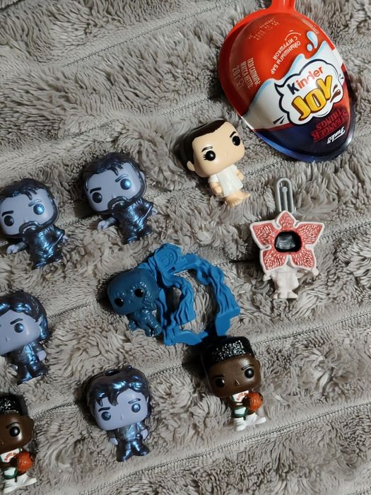 Продам фигурки Funko Pop&Kinder Joy ОСД Stranger things