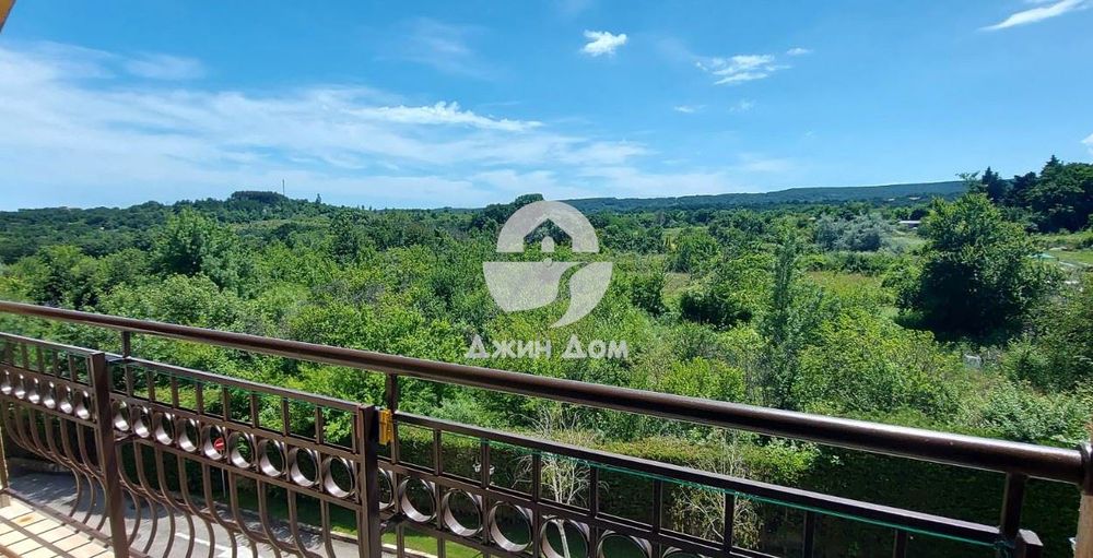 Едностаен апартамент с ГЛЕДКА МОРЕ и ПЛАНИНА в к-с „Галерия“, гр.Обзор