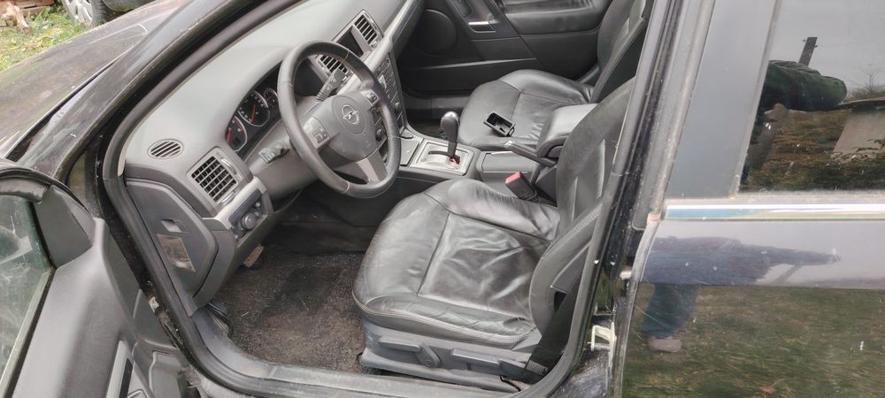 Продавам Опел Вектра 1.9 на Части!!!