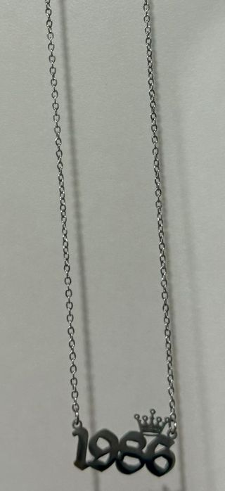 Продам шкатулку с разными украшениями 3000т