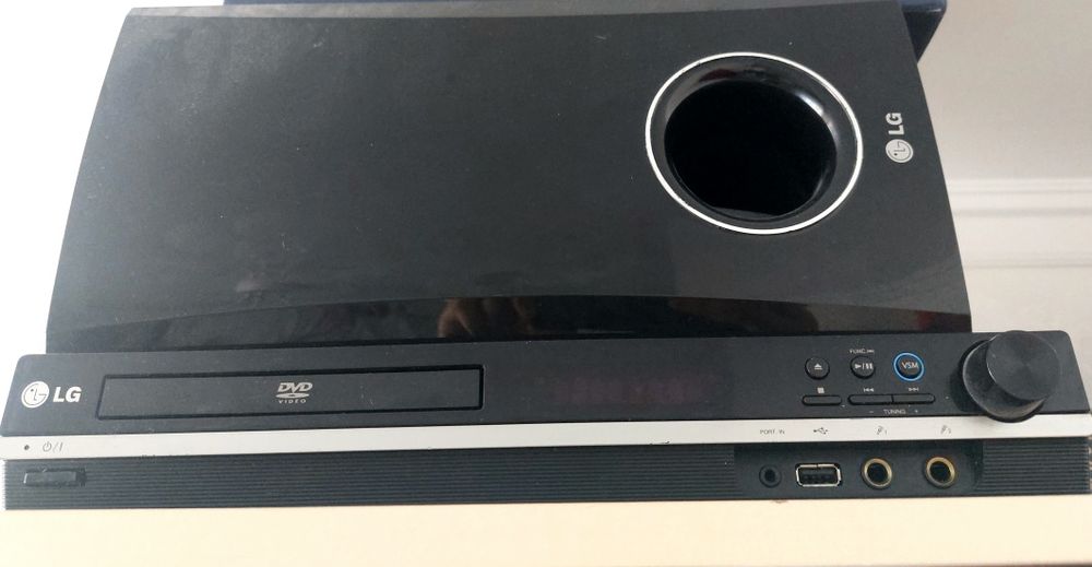 Продам DVD плеер
