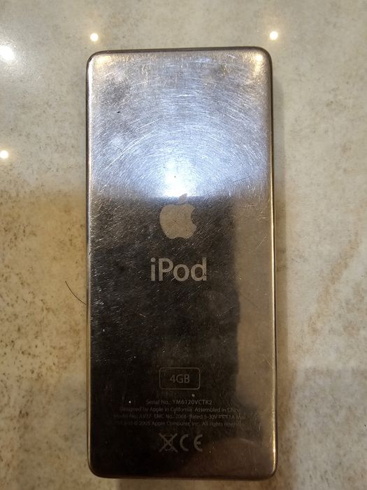 Apple ipod nano 1st gen
