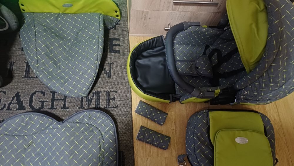 Cărucior/căruț copii 3 în 1 sport+landou+scaun auto(scoică)Testat ADAC

-- design modern

-- calitate superioară

-- practic și ușor

-- cadru robust