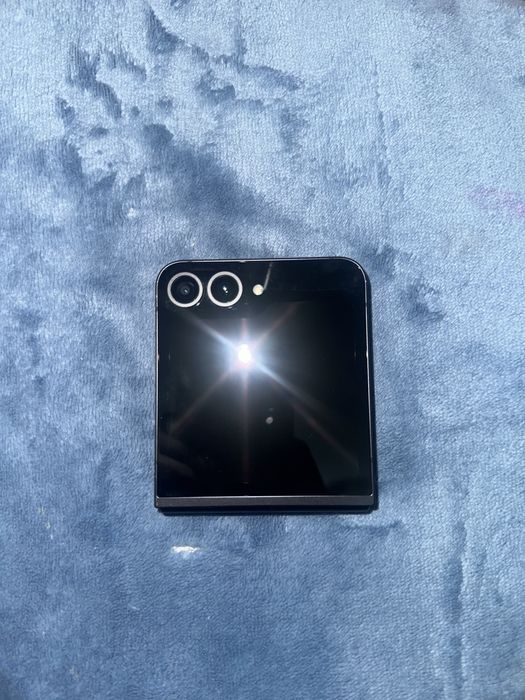 Samsung Galaxy Z Flip 6