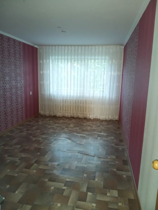 Продам 2 ком,кв,3-50,1 этаж.