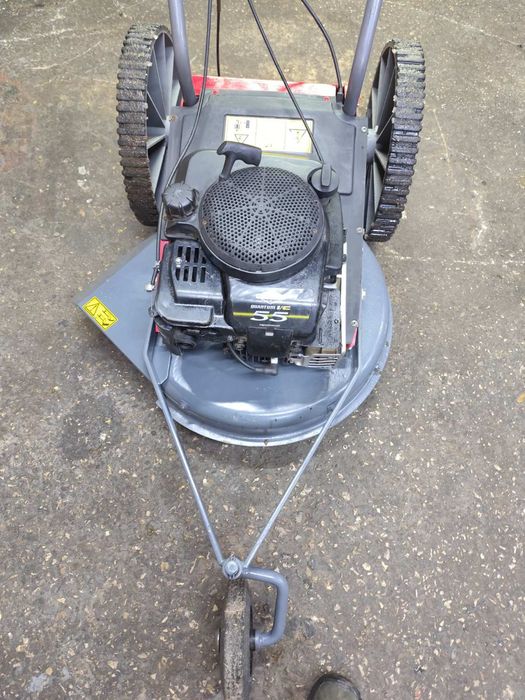 Самоходна косачка за голяма Трева !