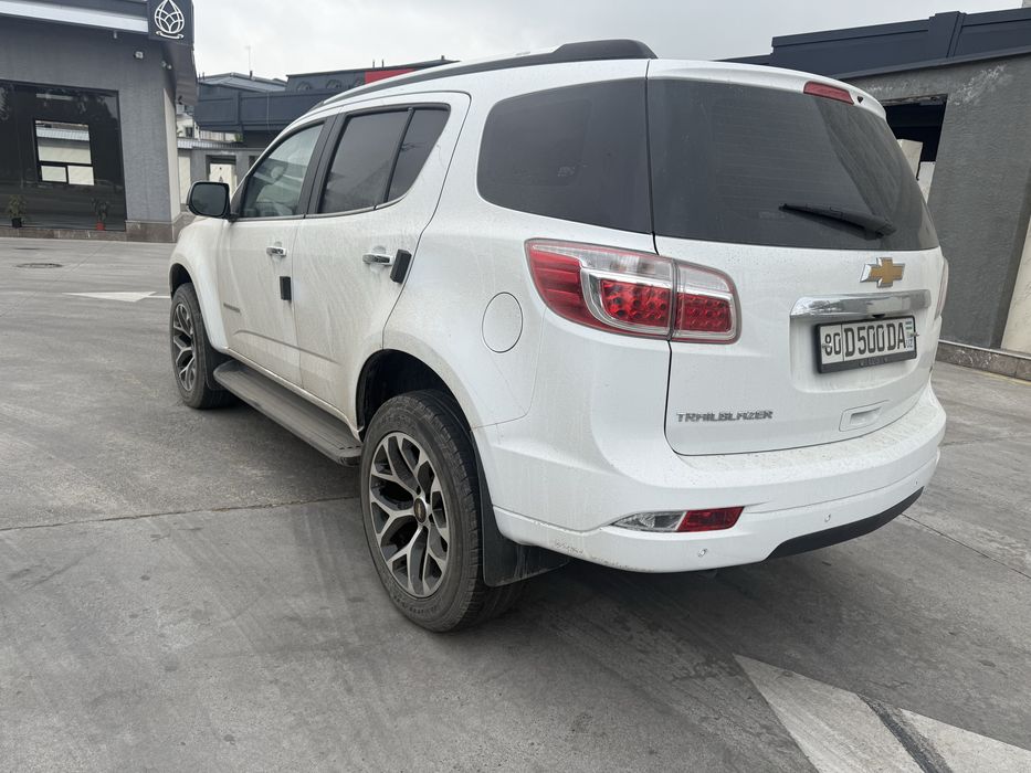 Trailblazer oq masla 2021 yil yurmagan 3.5 litr
