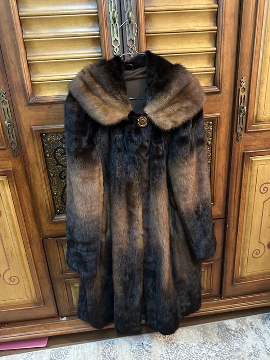 Платья на выход.