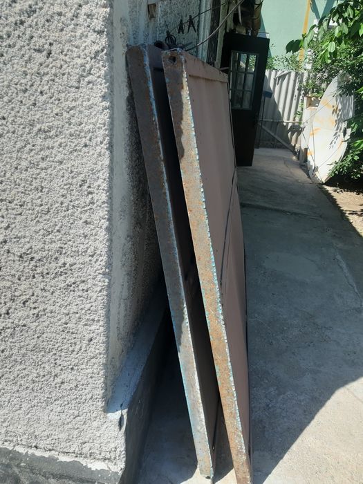 Продам ворота железные.