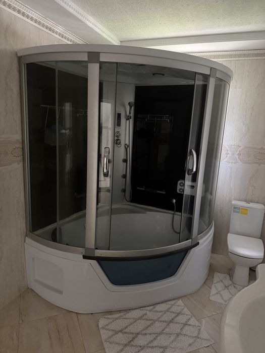 Mobila usi dormotor usi de intrare geamuri cabina de dus vitrina si multe altele